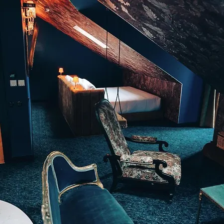게스트하우스 Pensao Madam's 4*