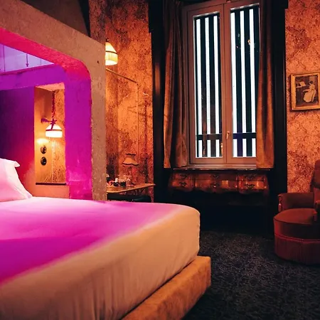 Pensão Madam's Casa de hóspedes 4*