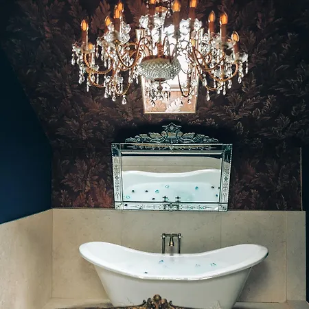 Pensão Madam's Casa de hóspedes 4*