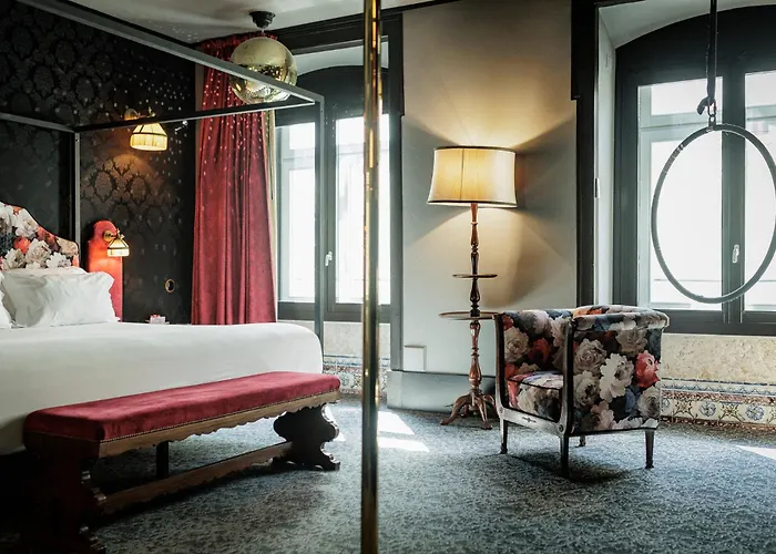 Pensão Madam's Casa de hóspedes 4*