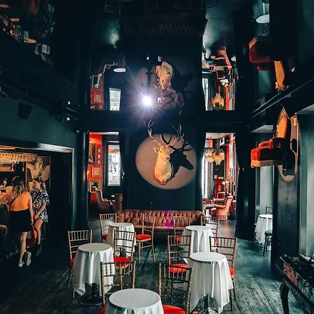 Affittacamere Pensao Madam's 4*