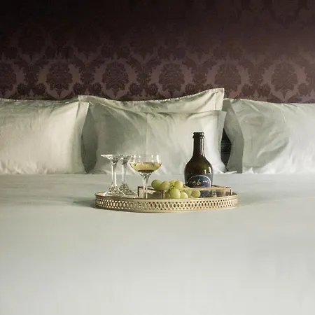 Pensao Madam's Affittacamere Lisbona