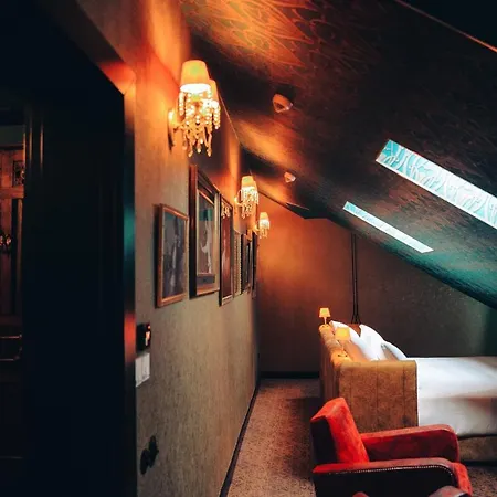 Pensao Madam's Affittacamere Lisbona