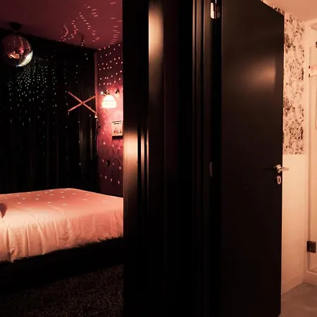 Pensao Madam's Affittacamere 4*